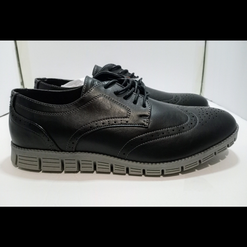 Deer Stags "Corvallis" Mens Wingtip Oxfords w/ Memory Foam And Running Soles